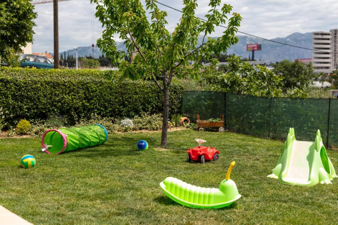Sunny Garden Adria Lägenhet Split Exteriör bild